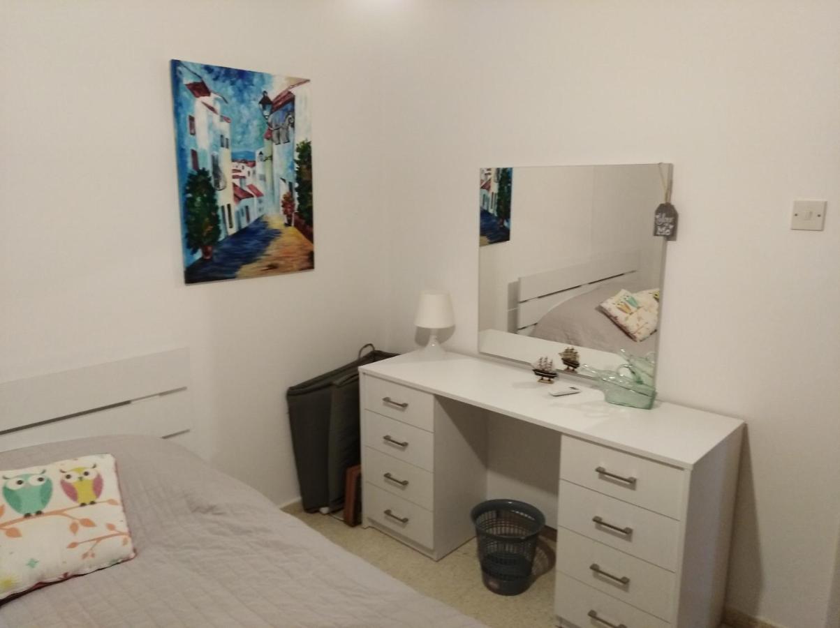 Larnaca, Pervolia 1 Bedroom Seaside Apartment Exteriör bild