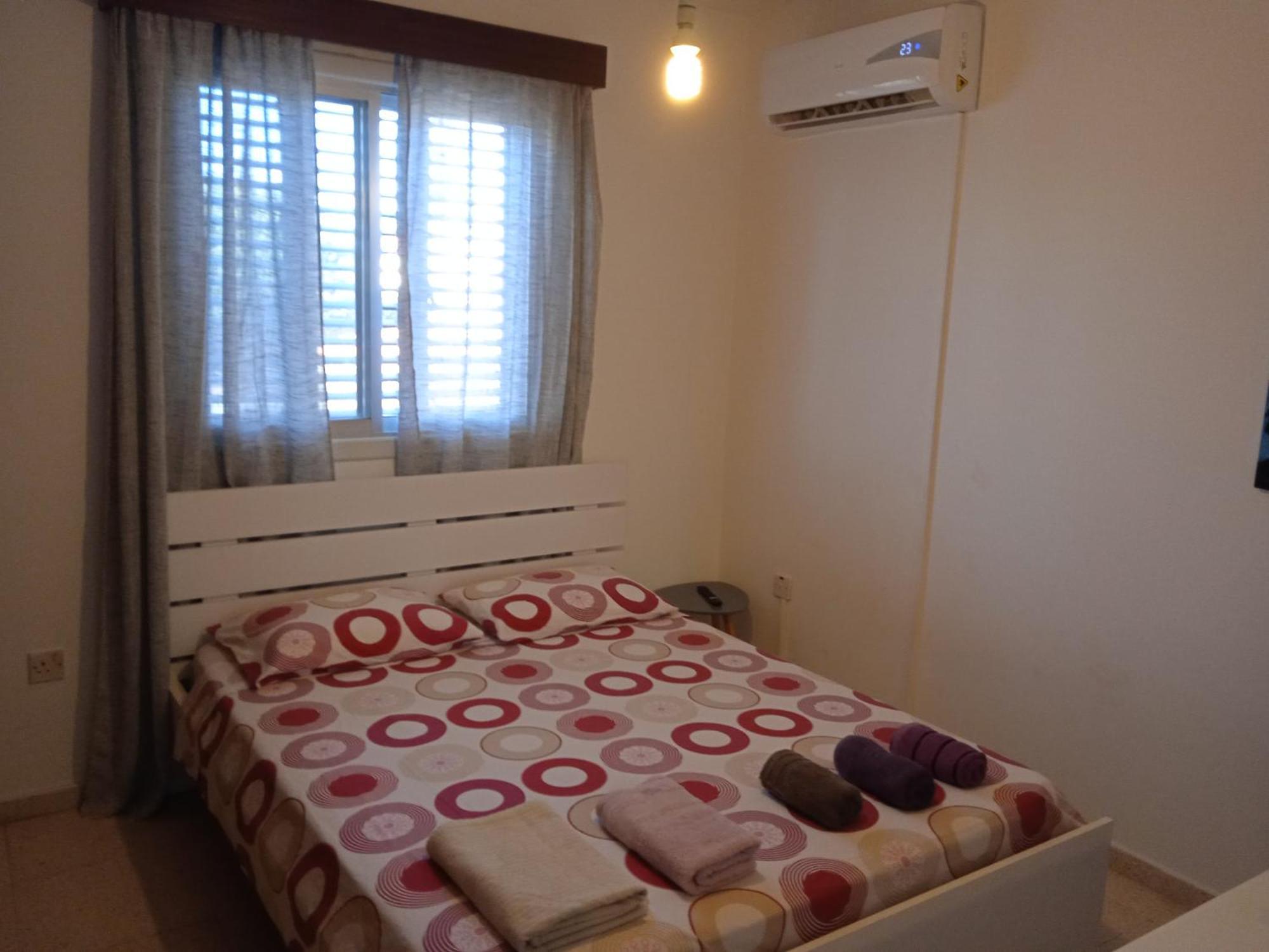 Larnaca, Pervolia 1 Bedroom Seaside Apartment Exteriör bild